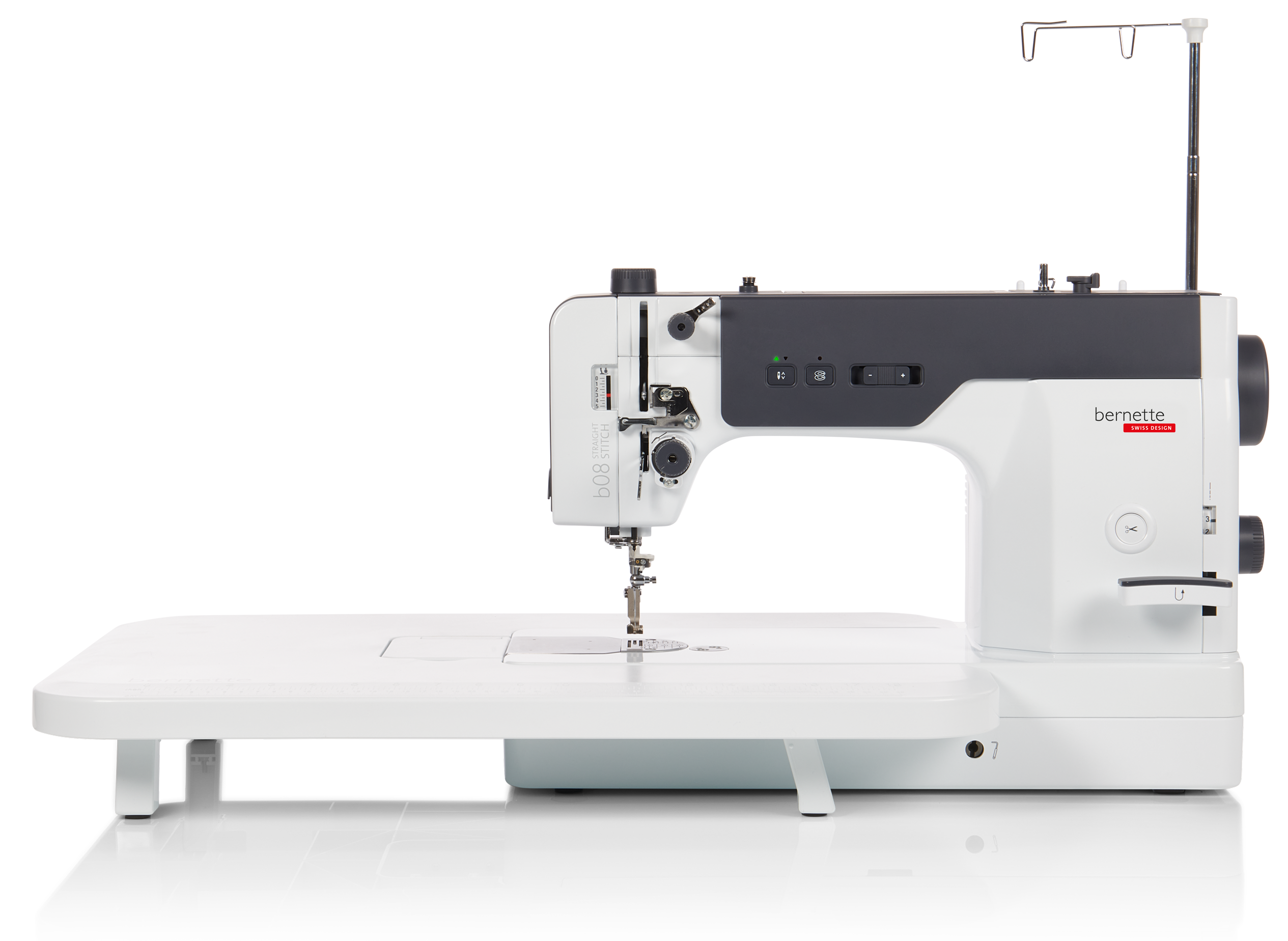 bernette_08_frontal_tisch