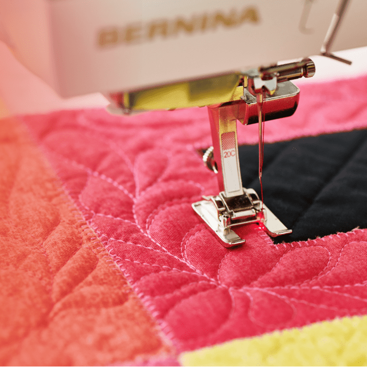 01_BERNINA_B790PRO_BigKF_Laser.png