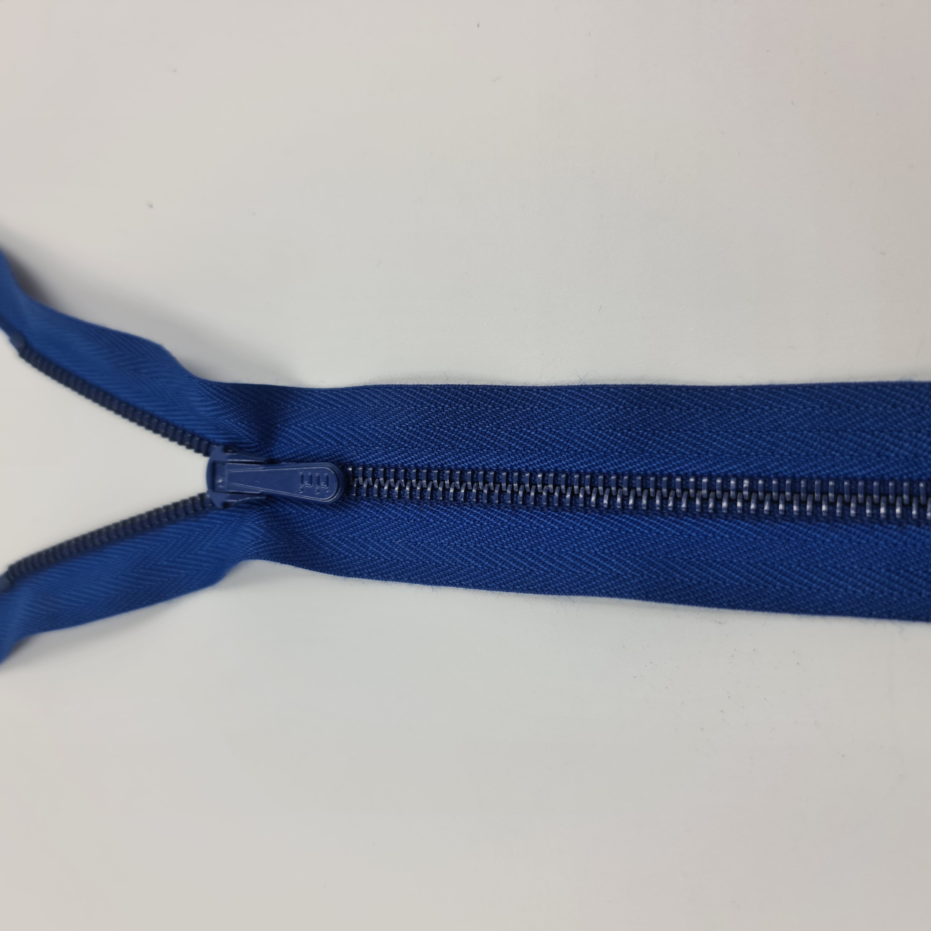 riri Metall 4 Hosen blau Col 2608