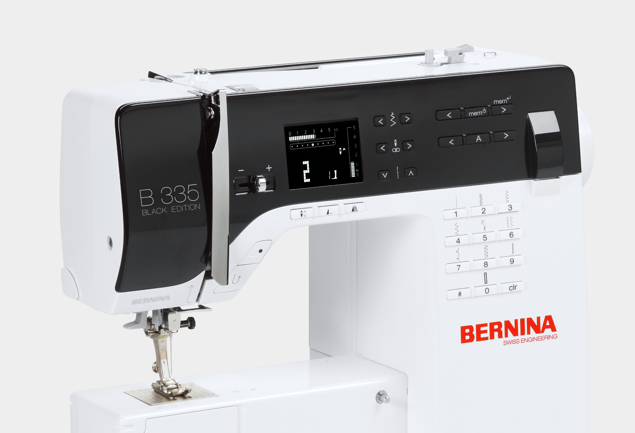 BERNINA 335 Black Edition